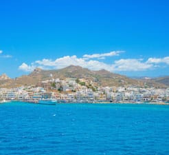 Wie buche ich eine Fähre nach Paros